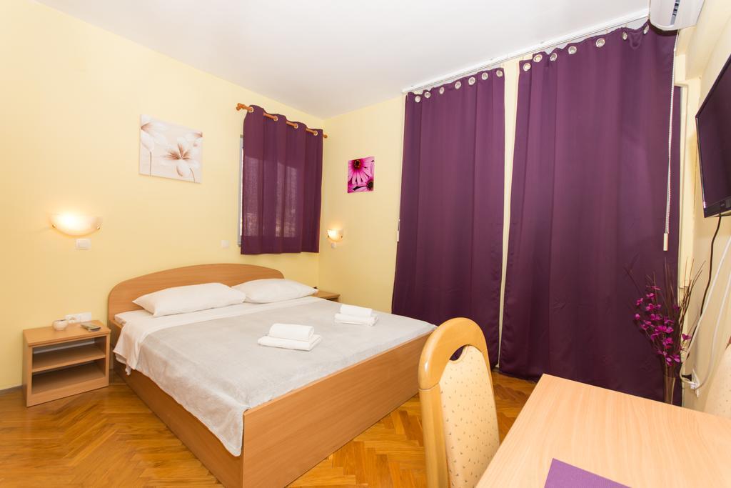 Guest House Mamut Kaštela Exterior foto